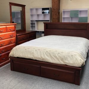 Vina Style 4-Piece Bedroom Suite