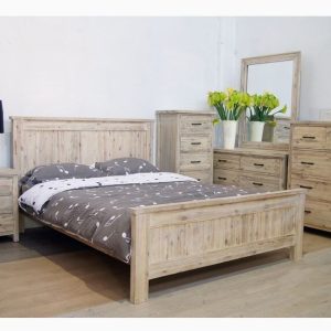 Willie Timeless 4-Piece Bedroom Suite